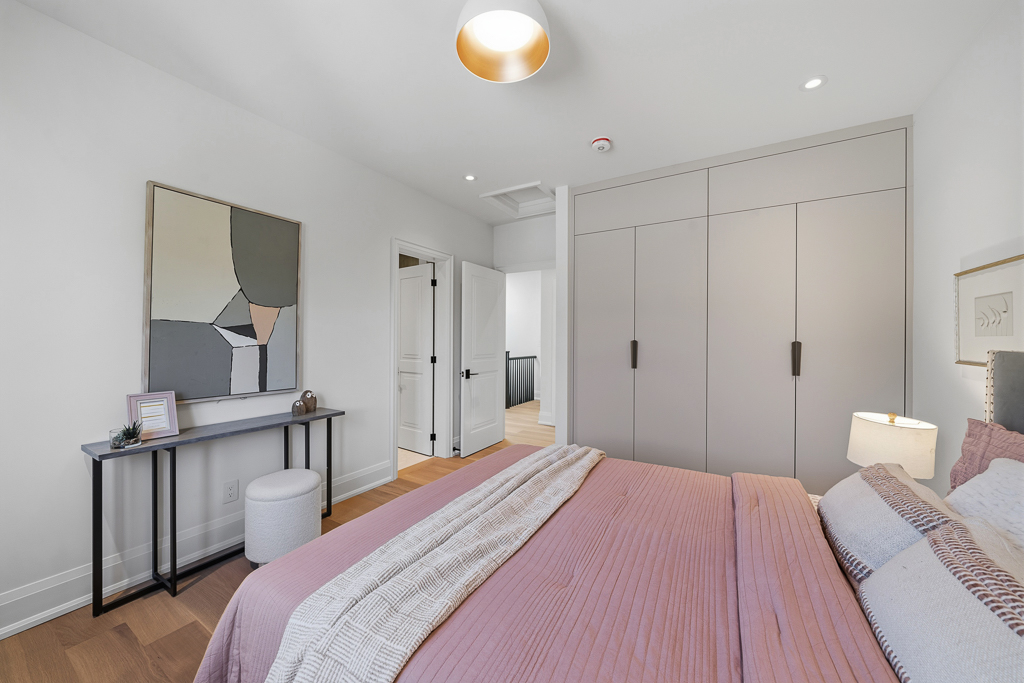 Photo 10 of The Melrose Residence.