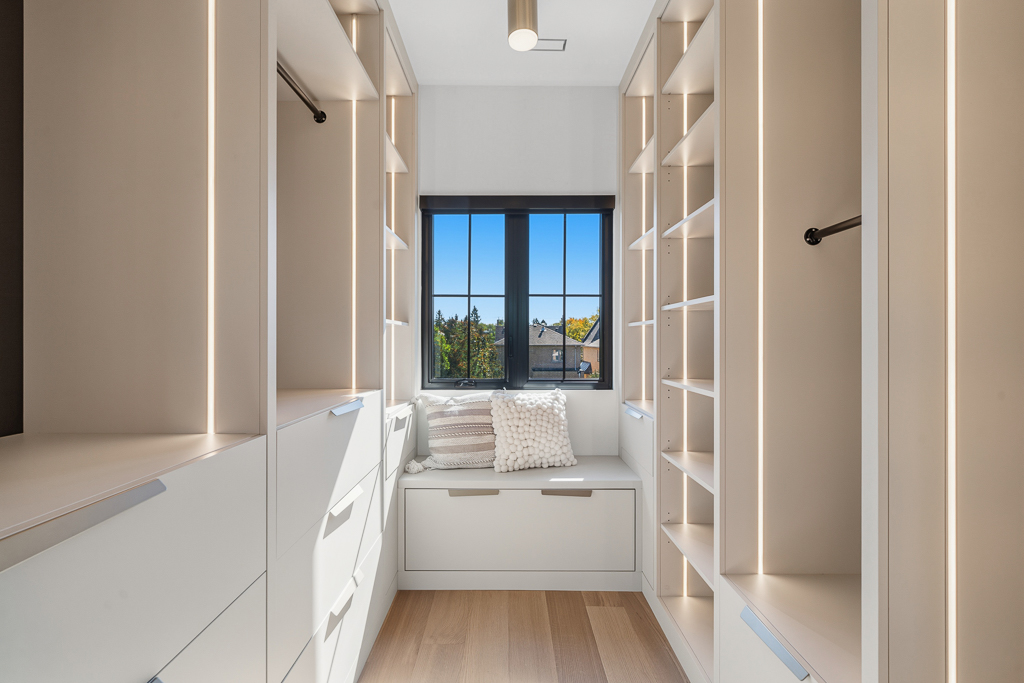Photo 18 of The Melrose Residence.