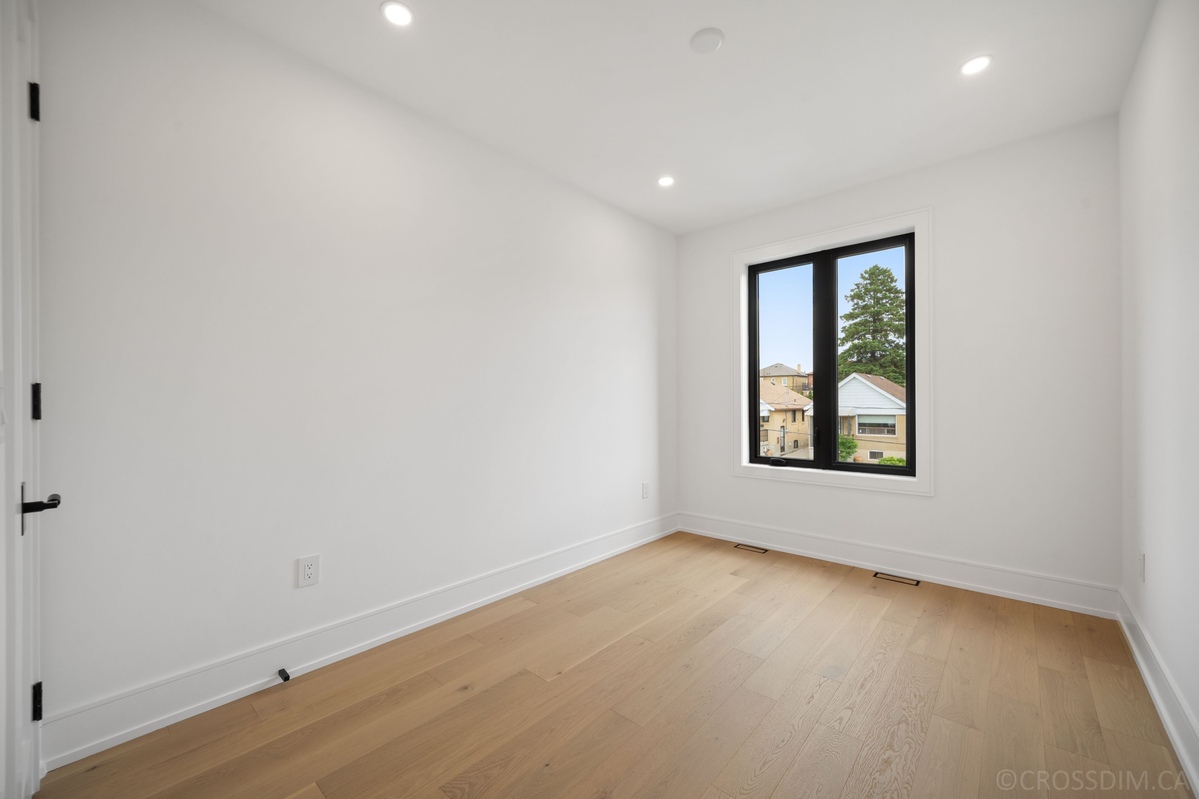 Photo 27 of Westmount Avenue