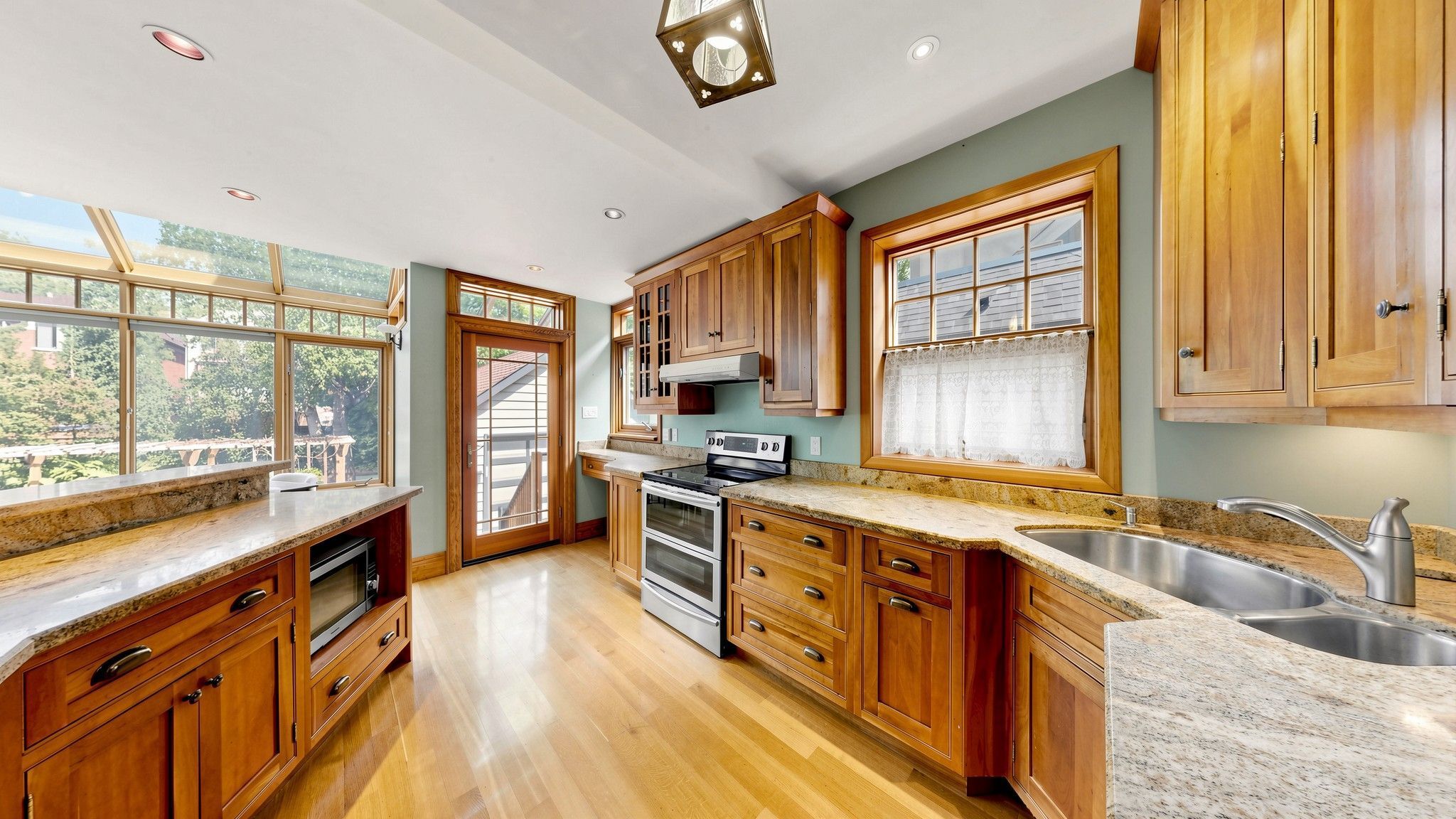 Photo 15 of Sheldrake Boulevard