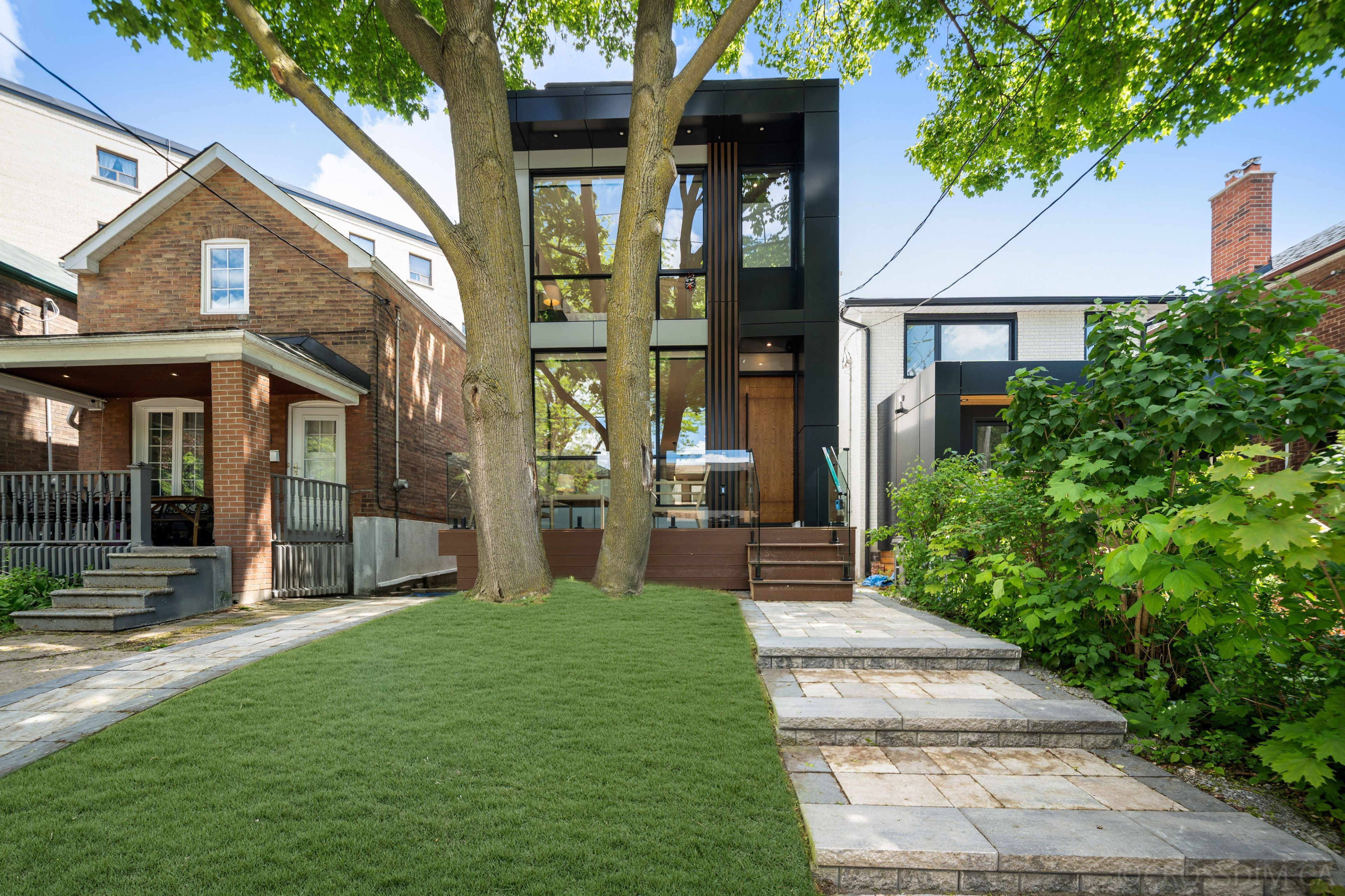 Photo 3 of Wychwood Avenue